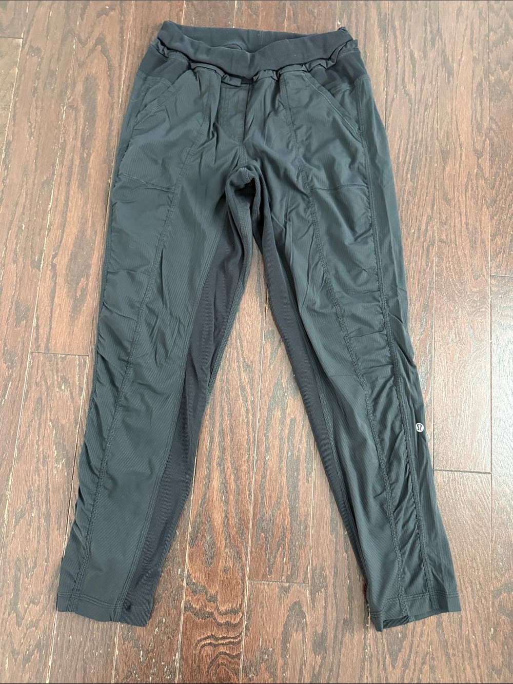 Lululemon Black Athletic Pants Size 6